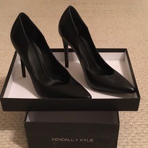 NWT Kendall + Kylie Black Heels Size 7M